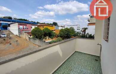 Imagem: A casa possui 2 Dormitórios, 1 Banheiro, 100m² de Área e