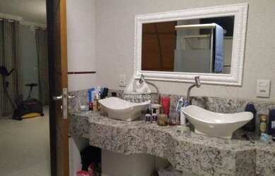 Imagem 5: Cada duplex , 3 suites ,churrasqueira, piscina , 4 vagas de garagem