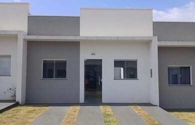 Imagem: O apartamento possui 2 Dormitórios, 1 Banheiro, 2 Vagas na