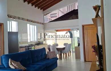 Imagem: A casa possui 3 Dormitórios, 1 Banheiro, 4 Vagas na garagem