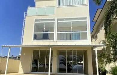 Imagem: A casa em condomínio possui 3 Dormitórios, 5 Banheiros, 5