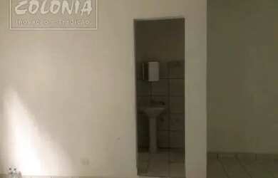 Imagem: O depósito possui 1 Vaga na garagem, 35m² de Área e está