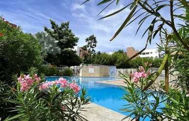 Imagem: O apartamento possui 3 Dormitórios, 1 Banheiro, 1 Vaga na garagem