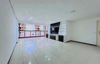 Imagem: O apartamento possui 3 Dormitórios, 5 Banheiros, 2 Vagas na