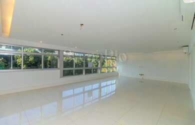 Imagem: O apartamento possui 3 Dormitórios, 5 Banheiros, 2 Vagas na