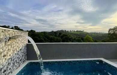 Imagem: A casa em condomínio possui 3 Dormitórios, 2 Banheiros, 2