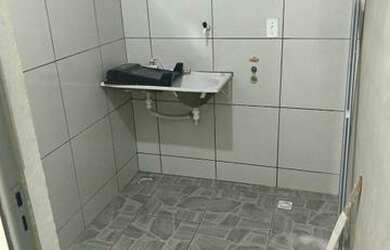 Imagem: A kitnet possui 2 Dormitórios e 1 Banheiro e está localizado