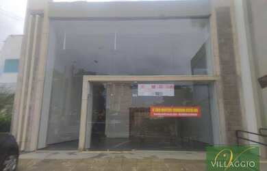 Imagem: O depósito possui 3 Vagas na garagem, 240m² de Área e está