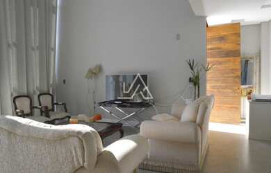 Imagem 4: CASA NO BAIRRO CARMEM. Piscina, Churrasqueira, 289m² de Áreae2 Vagas...