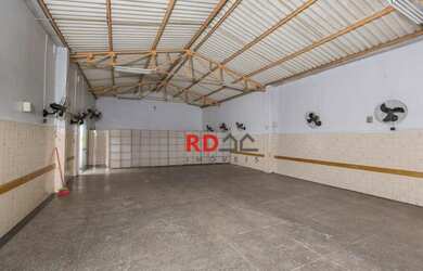 Imagem: O depósito possui 372m² de Área e está localizado em Centro