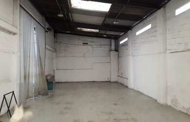 Imagem 5: Galpão/Depósito/Armazém para aluguel possui 720 m2 de terreno 450 m2 galpão na Vila Piaui