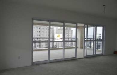 Imagem: O apartamento possui 4 Dormitórios, 5 Banheiros, 5 Vagas na