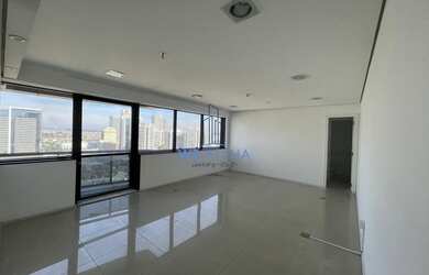 Imagem: O depósito possui 1 Vaga na garagem e 40m² de Área e está