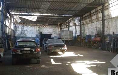 Imagem: O depósito para alugar possui e está localizado em Fazenda