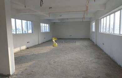 Imagem: O depósito possui 1 Vaga na garagem e 100m² de Área e está