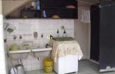 Imagem 4: LINDO SOBRADO REFORMADO. Piscina, Churrasqueira, 200m² de Áreae3 Vagas...