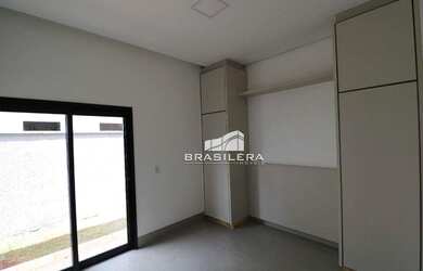 Imagem 9: Casa com 4 suítes rica em armários no Portal do Sol Green