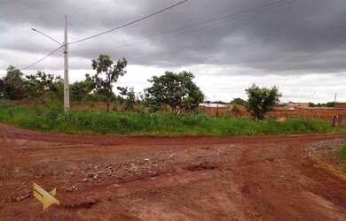 Imagem: O terreno possui 450m² de Área e está localizado em Jardim