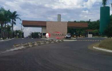 Imagem 4: Venda - Casa em Condomínio, Térrea, 04 Dormitórios, sendo 01 Suíte...