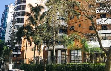 Imagem: O apartamento possui 1 Dormitório, 2 Banheiros, 3 Vagas na