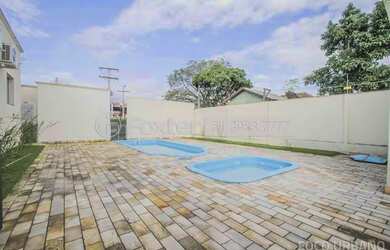 Imagem: O apartamento possui 3 Dormitórios, 1 Banheiro, 2 Vagas na