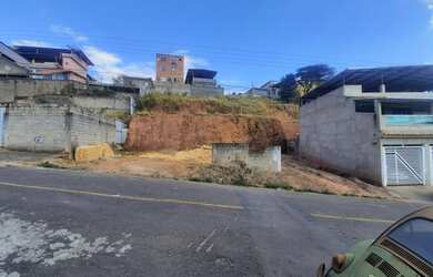 Imagem: O terreno possui 380m² de Área e está localizado em Benfica