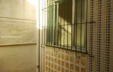 Imagem: A casa possui 1 Dormitório, 1 Banheiro, 50m² de Área e está