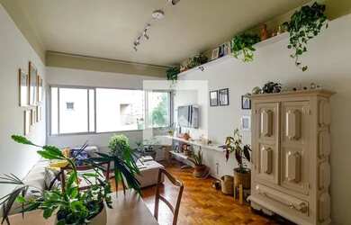 Imagem: O apartamento possui 1 Dormitório, 1 Banheiro, 45m² de Área