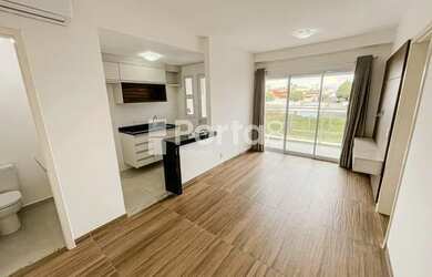 Imagem: O apartamento possui 1 Dormitório, 2 Banheiros, 1 Vaga na garagem