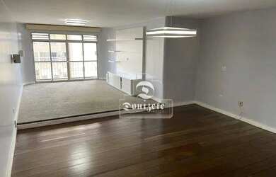 Imagem: O apartamento possui 4 Dormitórios, 4 Banheiros, 2 Vagas na