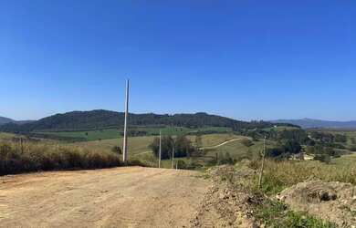 Imagem: O terreno possui 500m² de Área e está localizado em Centro