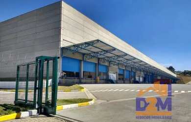 Imagem: O depósito possui 5 Vagas na garagem, 2.256m² de Área e