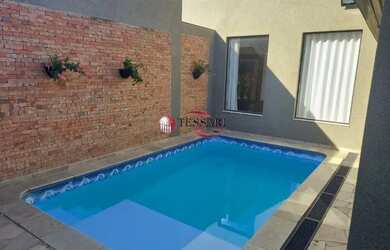 Imagem: A casa em condomínio possui 3 Dormitórios, 5 Banheiros, 4