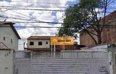 Imagem: A casa possui 3 Dormitórios, 2 Banheiros, 5 Vagas na garagem