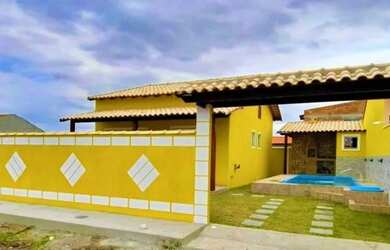 Imagem: A casa possui 3 Dormitórios e está localizado em Glória