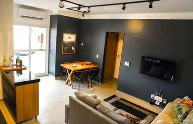 Imagem: O apartamento possui 2 Dormitórios, 2 Banheiros, 1 Vaga na