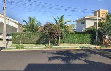 Imagem: O terreno possui 525m² de Área e está localizado em Parque