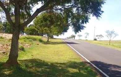 Imagem: O terreno possui 450m² de Área e está localizado em Paranapanema