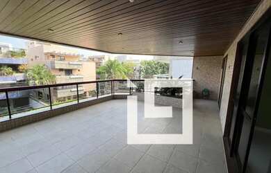 Imagem: O apartamento possui 3 Dormitórios, 4 Banheiros, 2 Vagas na