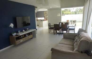 Imagem: A casa em condomínio possui 3 Dormitórios, 4 Banheiros, 4