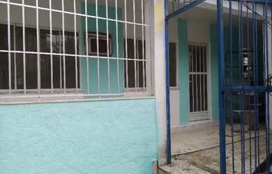 Imagem: A casa possui 1 Dormitório e 1 Banheiro e está localizado