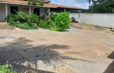 Imagem: A casa possui 5 Dormitórios, 5 Banheiros, 5 Vagas na garagem