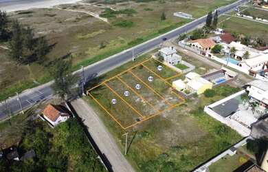 Imagem: O terreno possui 300m² de Área e está localizado em Ilha