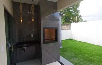 Imagem: A casa em condomínio possui 3 Dormitórios, 2 Banheiros, 2