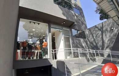 Imagem: O depósito possui 5 Vagas na garagem, 168m² de Área e está