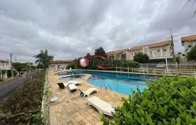 Imagem: A casa em condomínio possui 3 Dormitórios, 3 Banheiros, 2