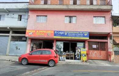 Imagem: A casa possui 2 Dormitórios e 1 Banheiro e está localizado