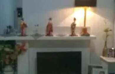 Imagem: A casa possui 2 Dormitórios, 2 Banheiros, 2 Vagas na garagem