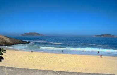 Imagem: A casa possui 2 Dormitórios, 1 Banheiro, 60m² de Área e