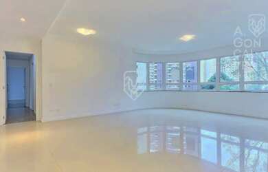 Imagem: O apartamento possui 3 Dormitórios, 5 Banheiros, 3 Vagas na